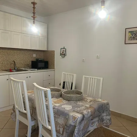 Apartamento Mikes Naousa (Paros)